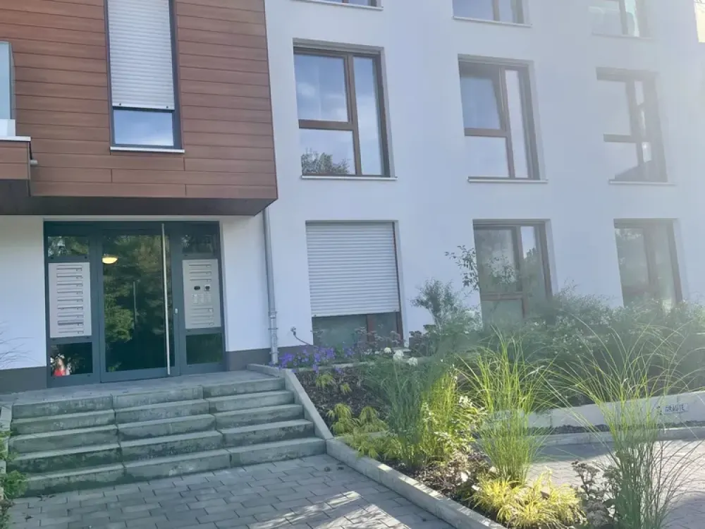 3 Zimmerwohnung mit Balkon in neuwertiger Immobilie zu vermieten