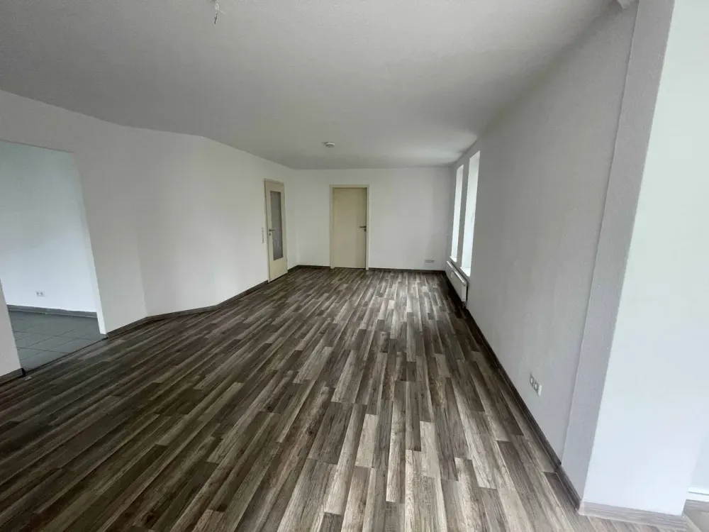 //Familienfreundliche 3-Zimmerwohnung mit Wintergarten//