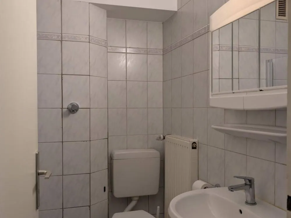 Großzügiges Wohnen! Gepflegte 2-Zimmer-Whg mit Wohnküche & Balkon