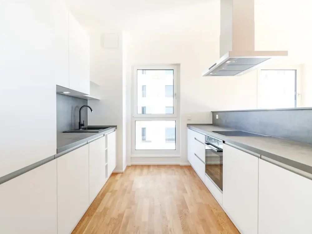Stilvoll wohnen: Großzügige 4-Zimmer-Etagenwohnung mit zwei Balkonen und hochwertiger Einbauküche
