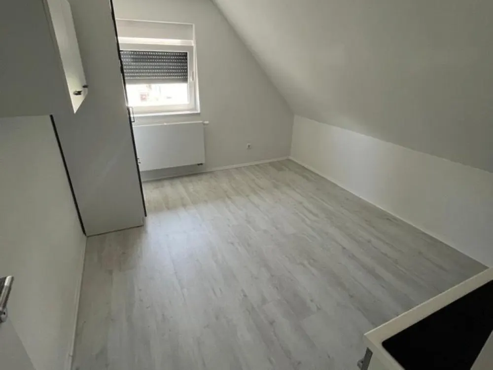 Charmante 2.5 Zimmer-Wohnung inkl. Dachboden| WLAN Inklusive !