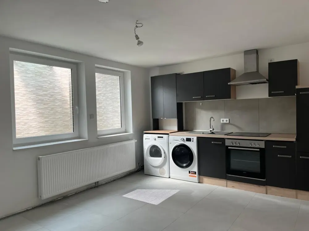 Frisch renovierte 2-Zimmer-Wohnung, 39 m², Stuttgart-Feuerbach - hell & top angebunden