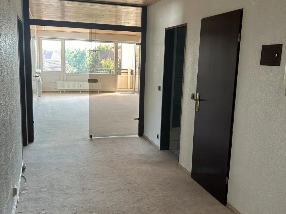 Großzügig geschnittene 3-Zimmer Wohnung mit großem Balkon in Döhr