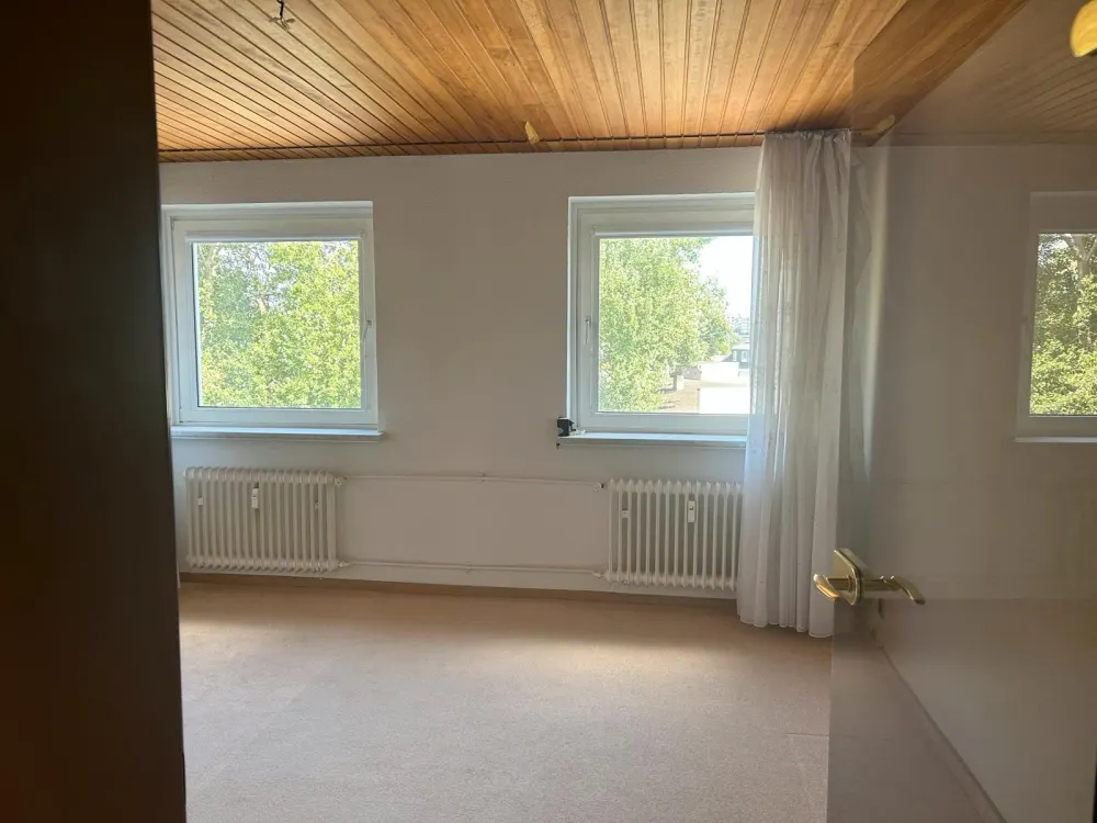 Großzügig geschnittene 3-Zimmer Wohnung mit großem Balkon in Döhr