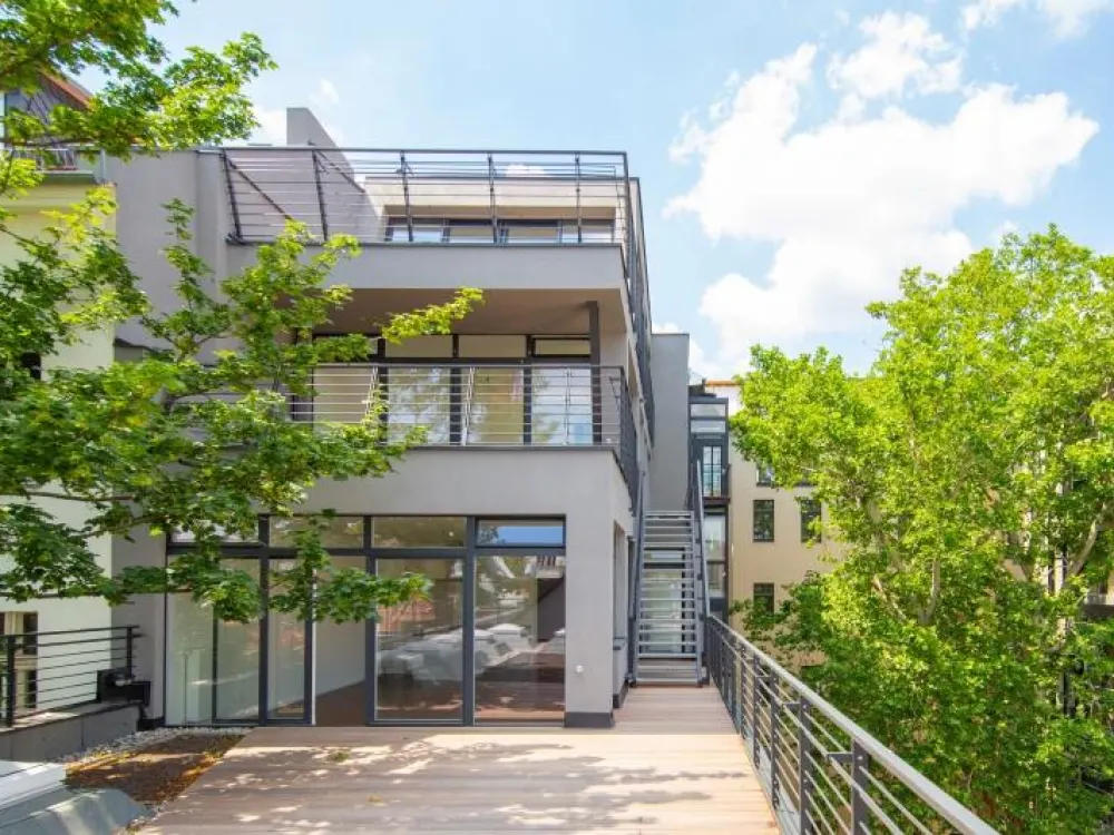 2-Zi-Penthouse-Whg mit großer Terrasse bodentiefen Fenstern EBK u. Aufzug