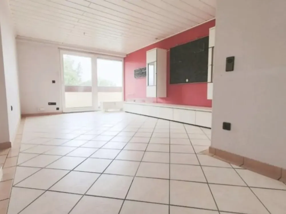 3.5-Room Apartment on the 8th Floor in Nürnberg