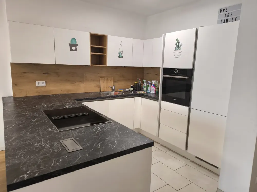 Hochwertige möblierte Wohnung mit Garten in Top-Lage Kelsterbach, ideal für Flughafen und Frankfurt