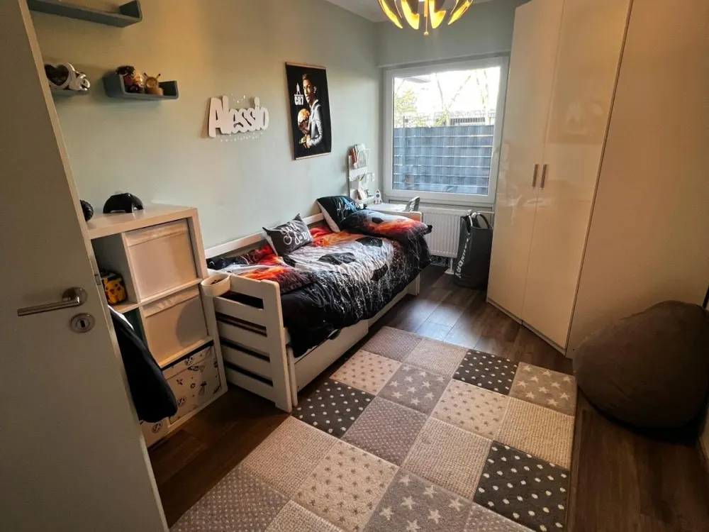 4 Zimmer Wohnung in Köln mit einer großen Terrasse