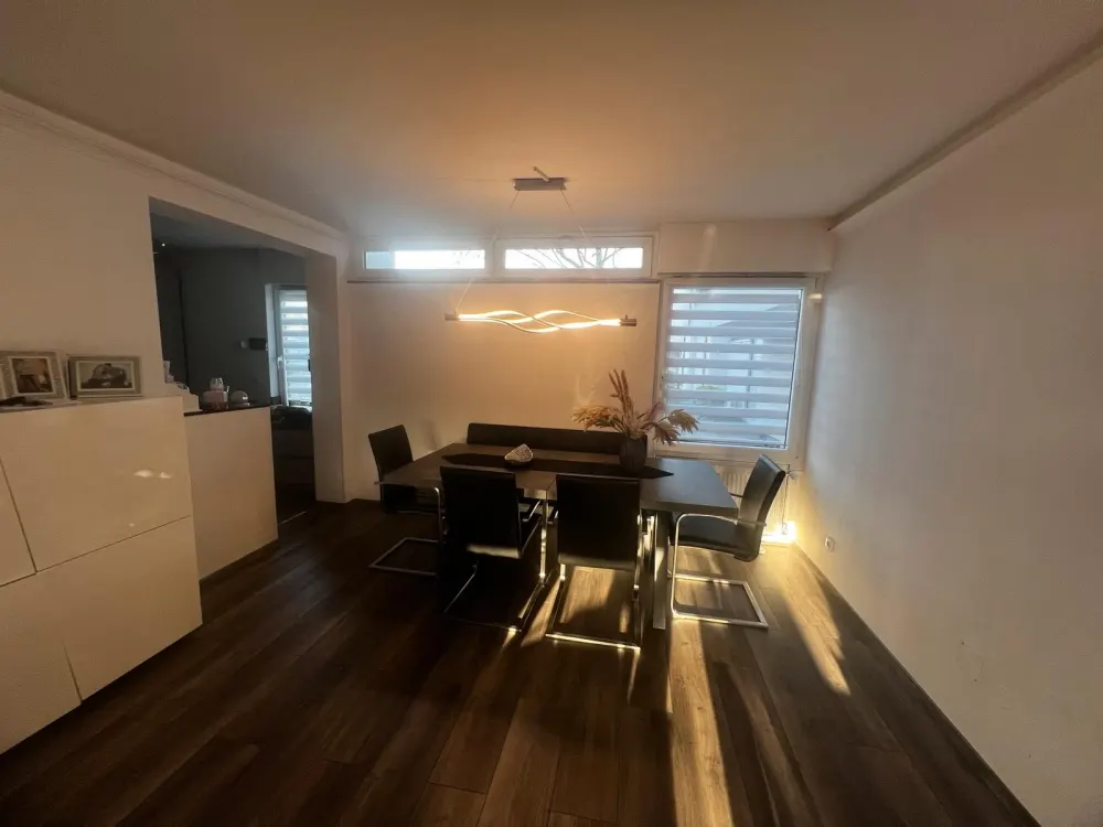4 Zimmer Wohnung in Köln mit einer großen Terrasse
