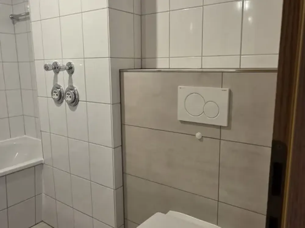 Frisch sanierte 2-Zimmer-Wohnung mit Balkon & TG-Stellplatz, nahe Kemnader See