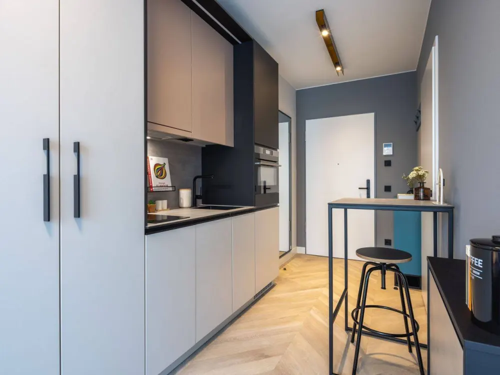Fully equipped studio flat with a wide range of digital features | available now!