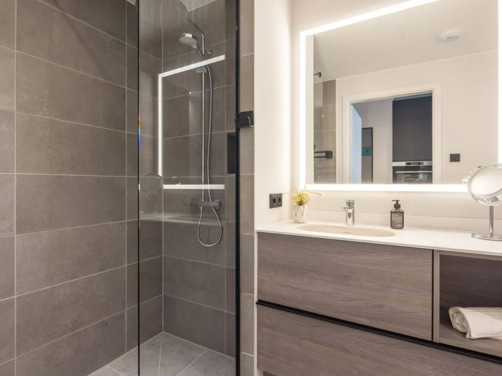 Fully equipped studio flat with a wide range of digital features | available now!