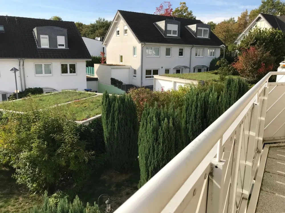 LEBEN AUF 2 EBENEN! _ MODERNE, HELLE 3-RAUM-MAISONETTE-WOHNUNG MIT GROSSEM BALKON!
