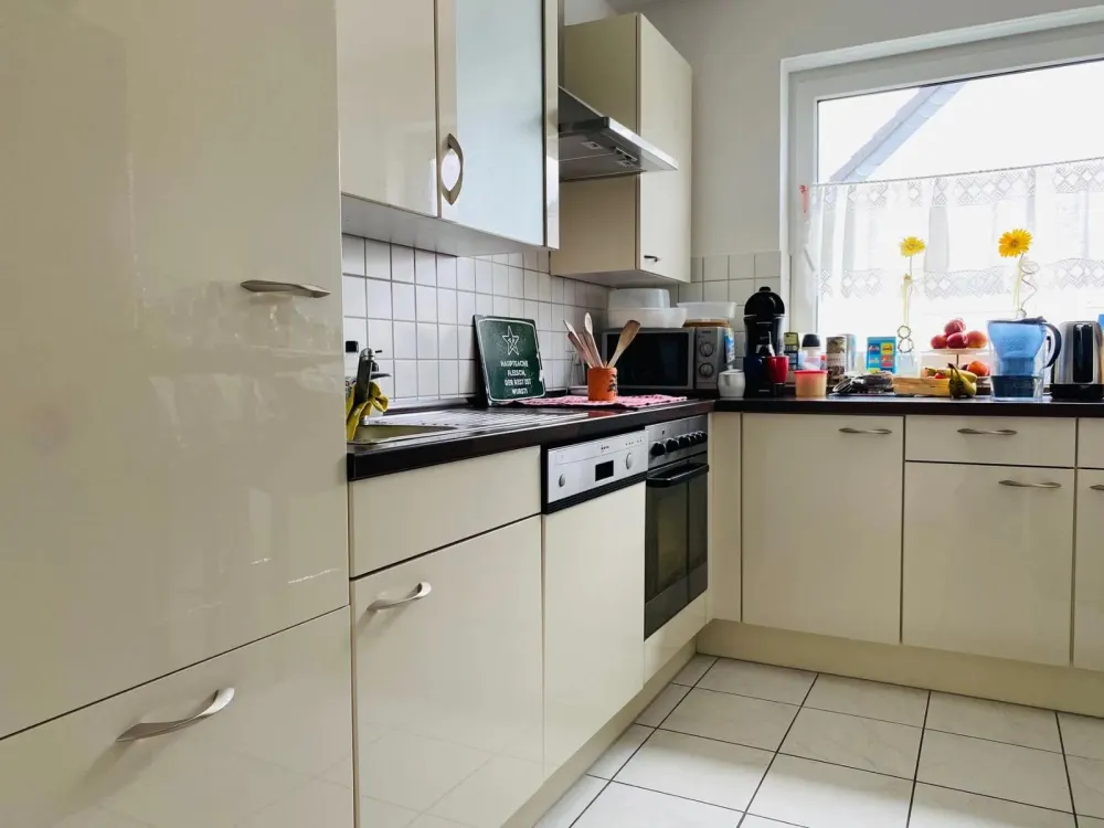 LEBEN AUF 2 EBENEN! _ MODERNE, HELLE 3-RAUM-MAISONETTE-WOHNUNG MIT GROSSEM BALKON!