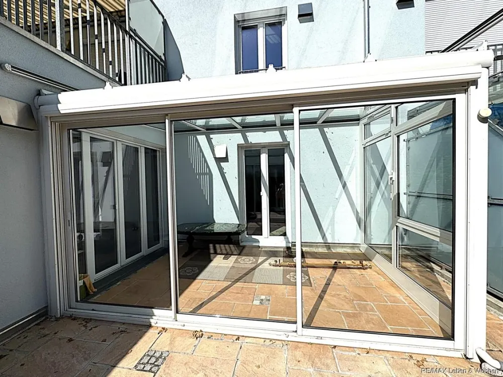 4 Zimmerwohung in Dachauer Bestlage mit Wintergarten und kleinem Garten +TG zu vermieten