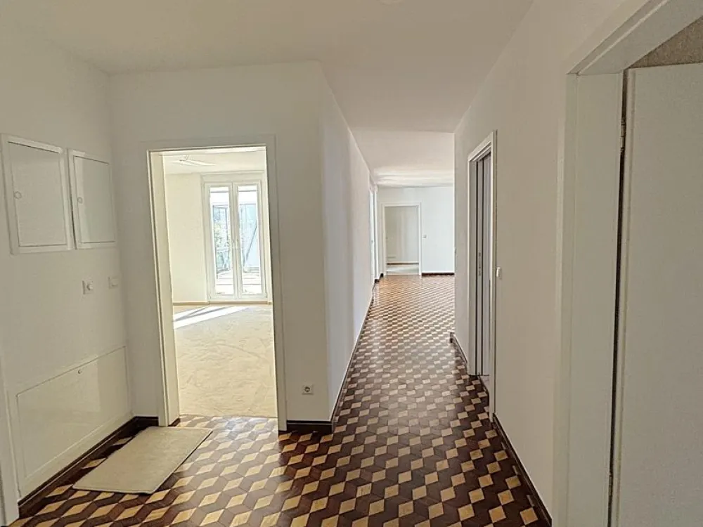 4 Zimmerwohung in Dachauer Bestlage mit Wintergarten und kleinem Garten +TG zu vermieten