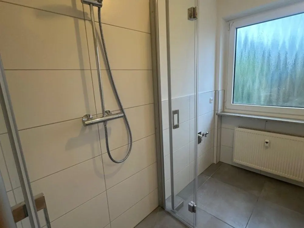 Helle, komplett sanierte 2-Zimmer-Wohnung (3. OG)