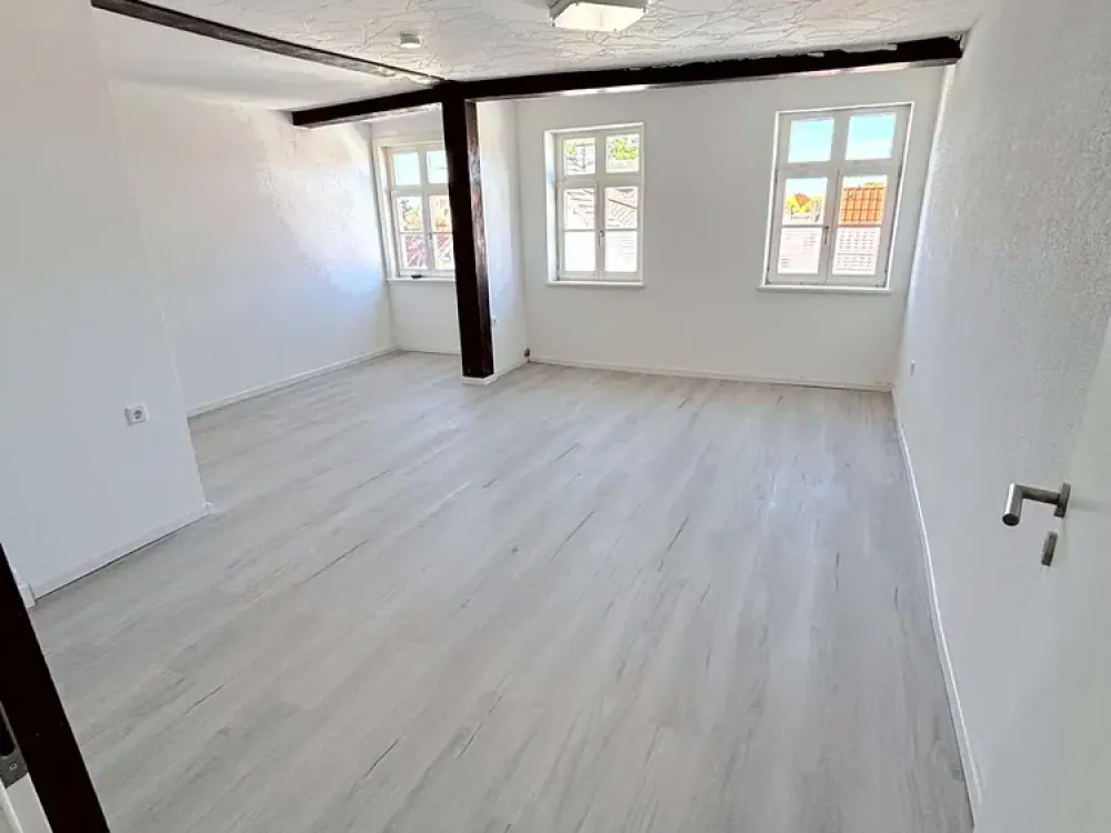 First Occupancy: Renovated 4-Room Apartment in Immenhausen