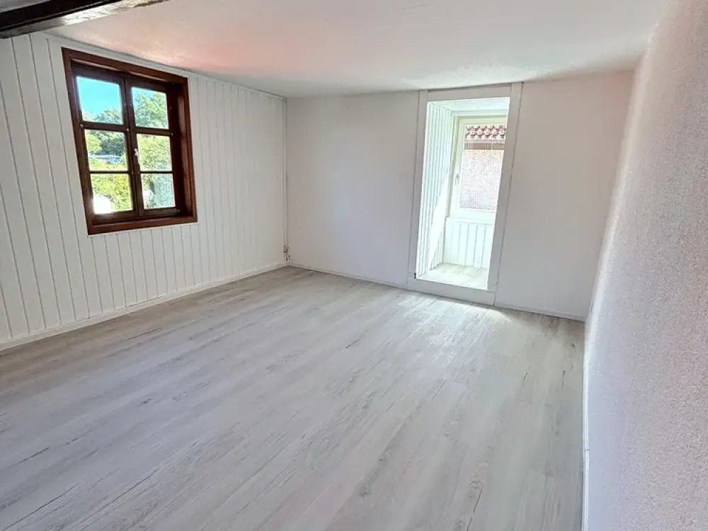First Occupancy: Renovated 4-Room Apartment in Immenhausen