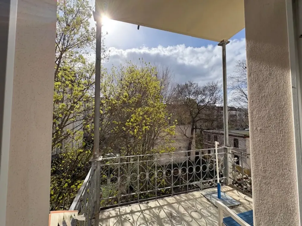 Bright Old Building Apartment in Prime Location!