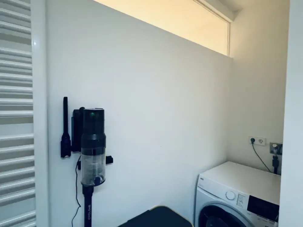 Möblierte moderne 2-Zimmer-Wohnung in Berlin Mitte
