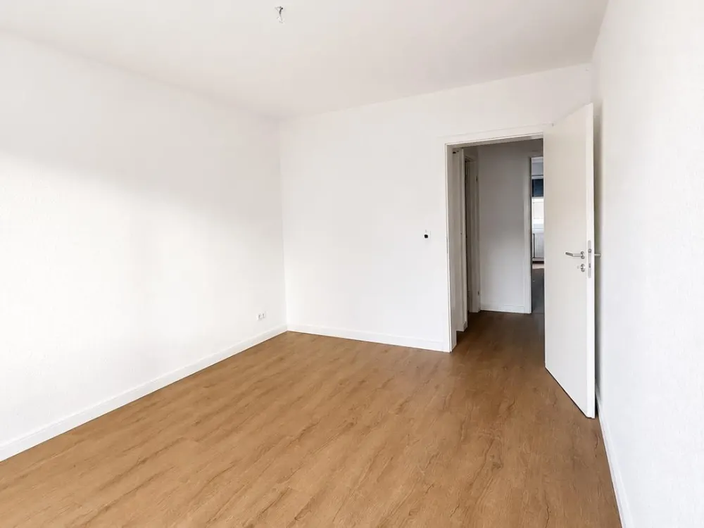 Frisch renovierte 3-Zimmer-Wohnung, 88 m², Balkon, 6 Min. zum Hb