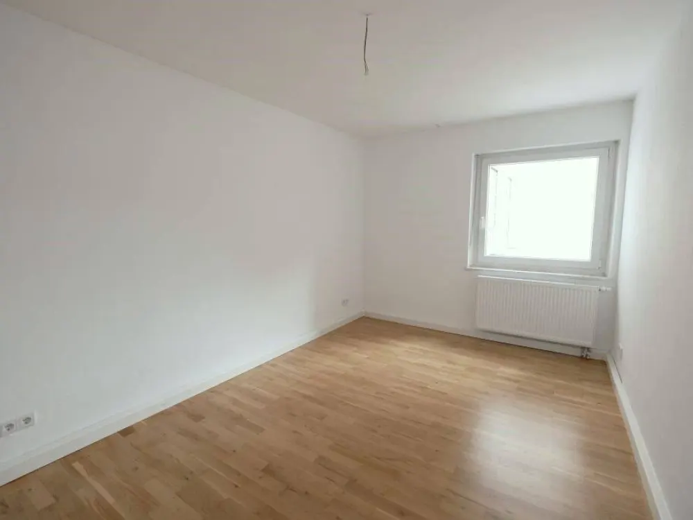 Wohnen in der Altstadt: Neu renovierte kleine 3 Zi. Whg. / Wohnung mieten