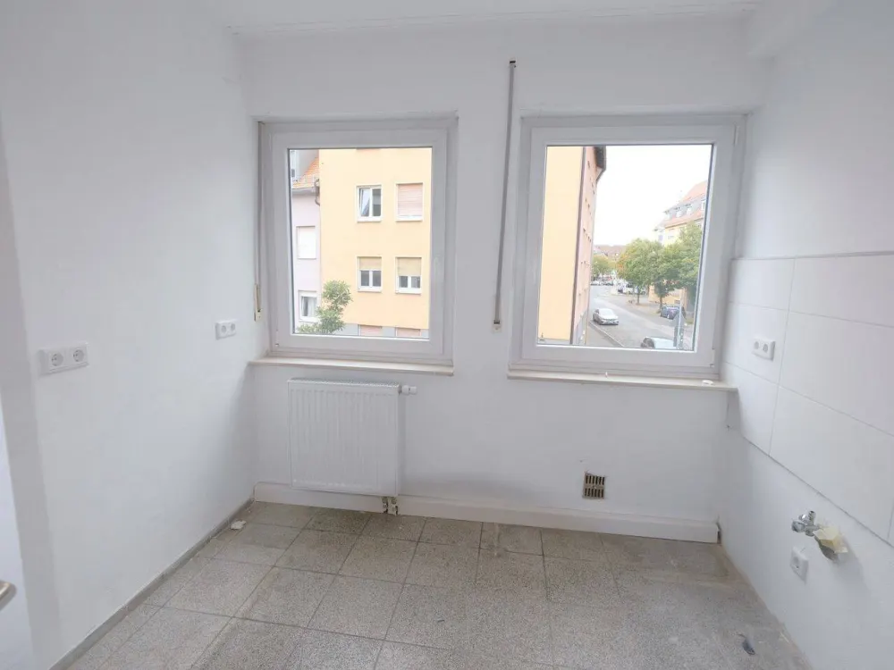 Wohnen in der Altstadt: Neu renovierte kleine 3 Zi. Whg. / Wohnung mieten
