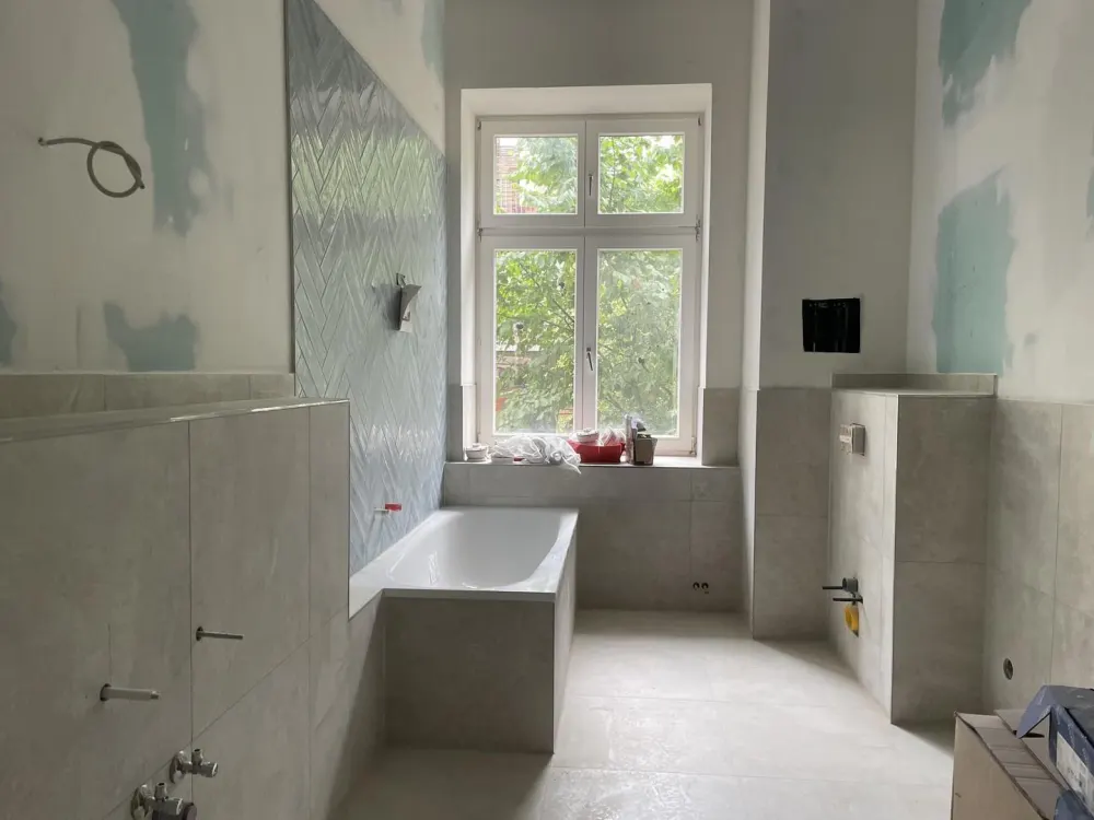 Exklusive 5-Zimmer-Wohnung nach hochwertiger Totalsanierung mit Garten, BBQ & Spielplatz