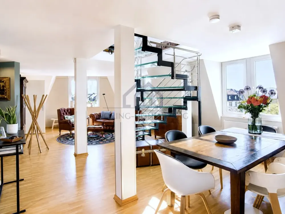 Charmante Maisonette-Wohnung mit 2 Balkonen im Nordend