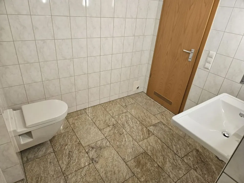 Exklusive 3-Raum-Wohnung mit geh. Innenausstattung mit Balkon und EBK, mit TG Stellplatz