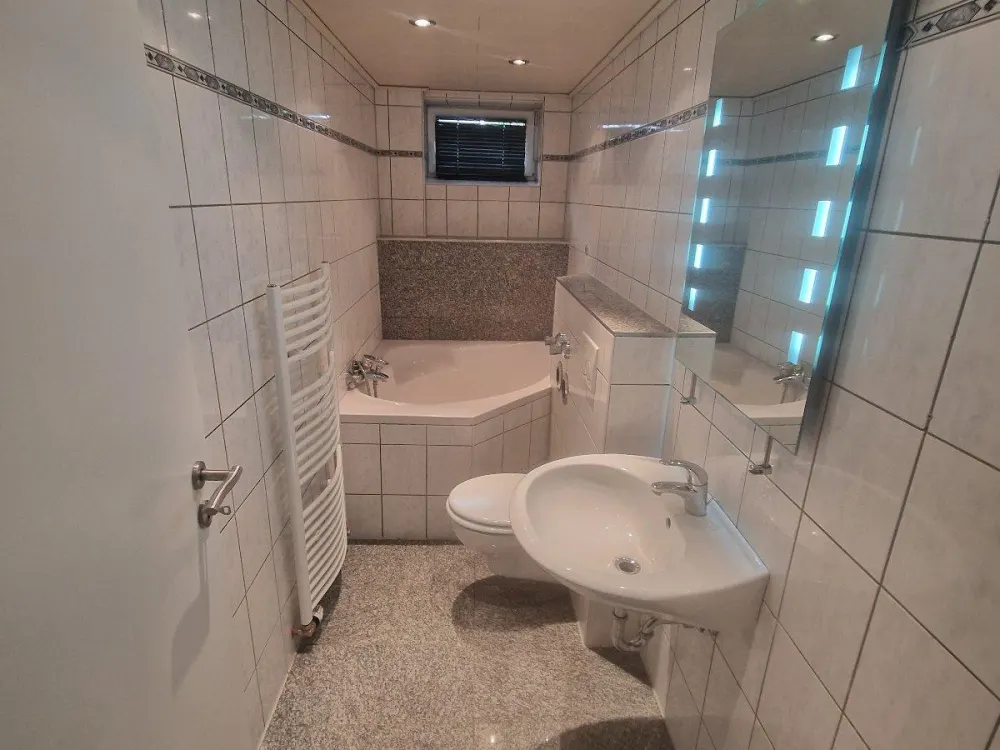 3-Zimmer Souterrainwohnung Nied