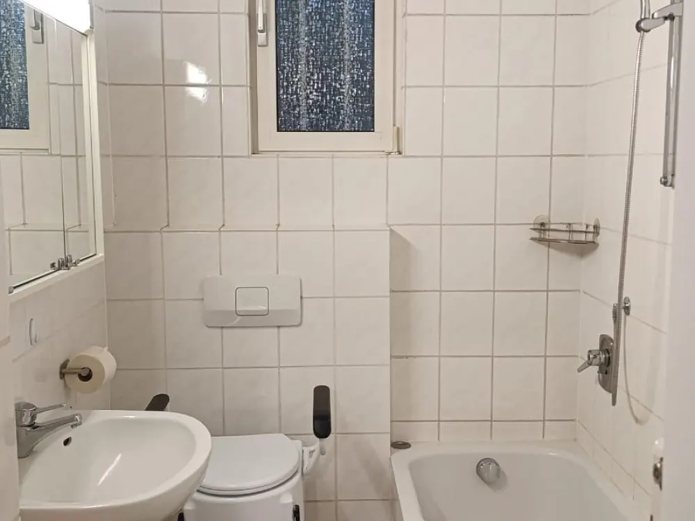 4 Zimmer Wohnung Küche Bad in Offenbach Bieber