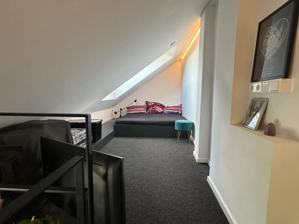 Modern Fully Furnished Apartment in Füstenriederstraße 27 (32sqm)