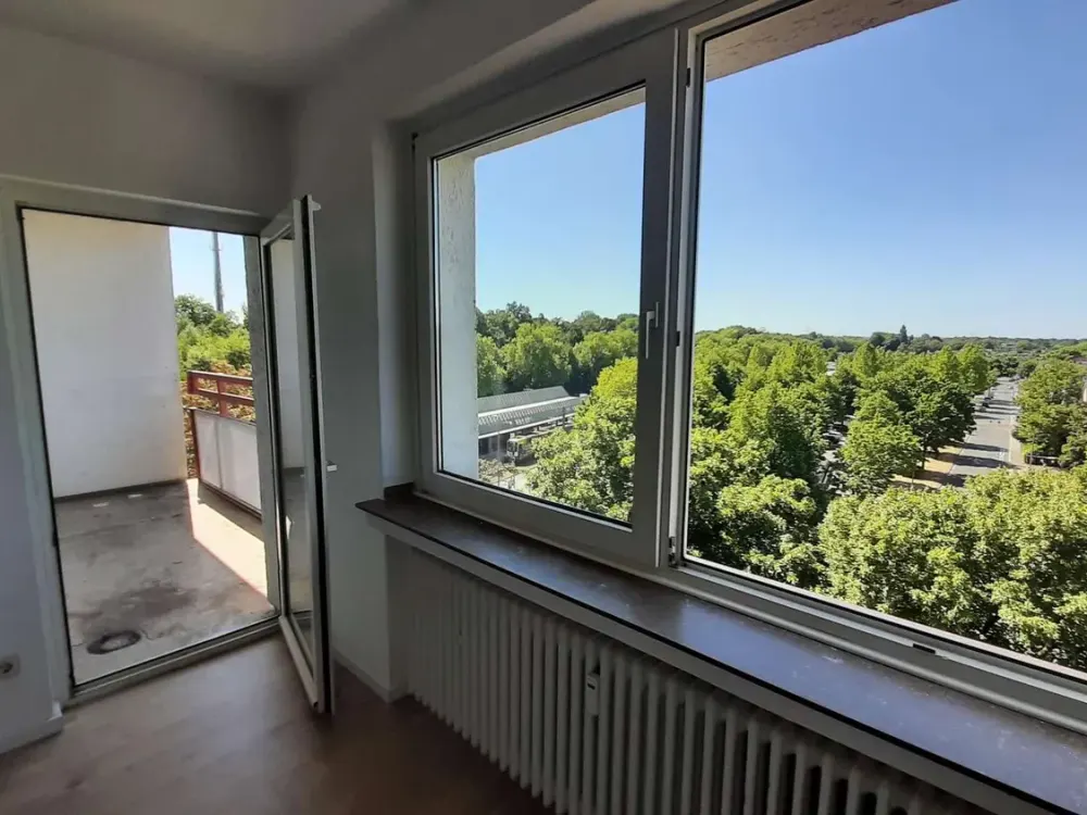Bayrische Str. 220- Schöne und helle 2 Zi.- Whg. ab sofort zu vermieten
