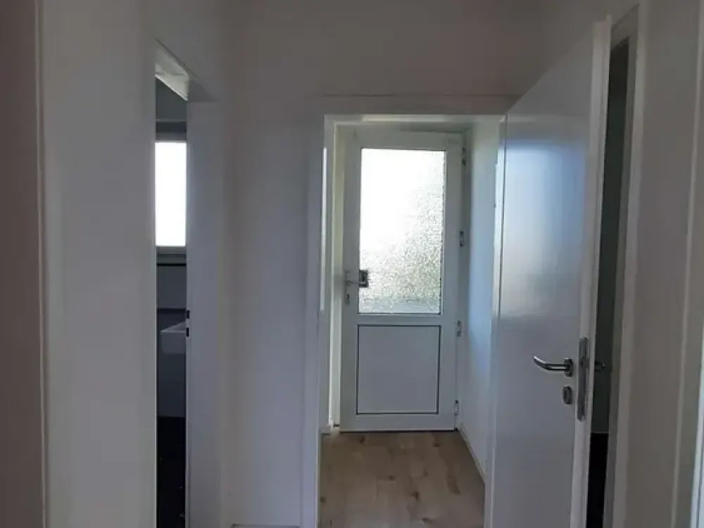 Bayrische Str. 220- Schöne und helle 2 Zi.- Whg. ab sofort zu vermieten
