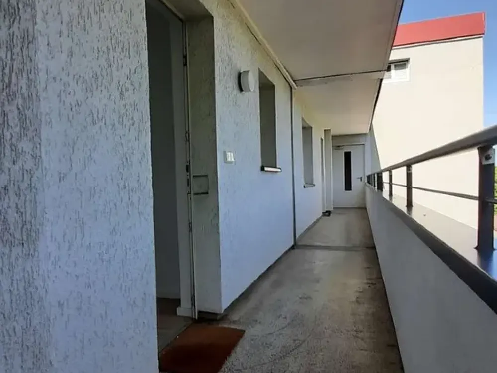 Bayrische Str. 220- Schöne und helle 2 Zi.- Whg. ab sofort zu vermieten