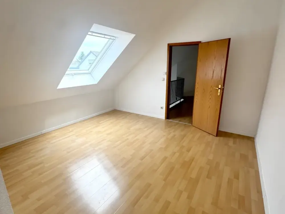 4-Zimmer-Maisonette-Wohnung mit Galerie und West-Terrasse in Rodgau