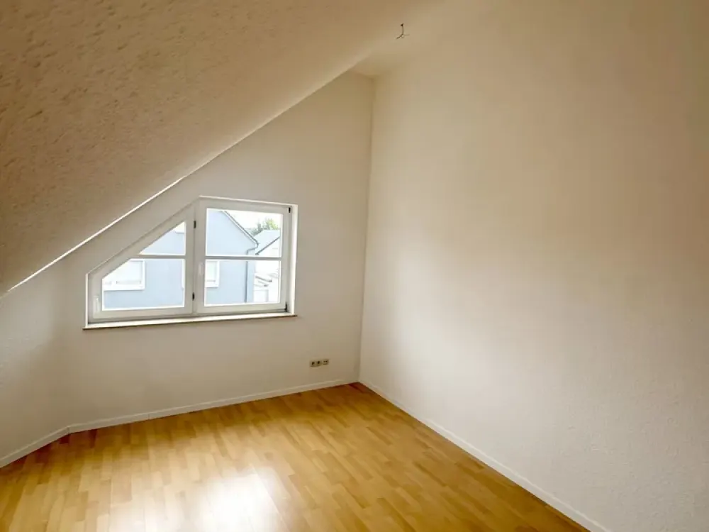 4-Zimmer-Maisonette-Wohnung mit Galerie und West-Terrasse in Rodgau