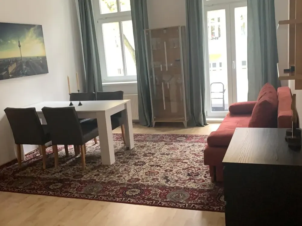 Möblierte 1-Zimmer-Wohnung mit Balkon in Berlin-Karlshorst