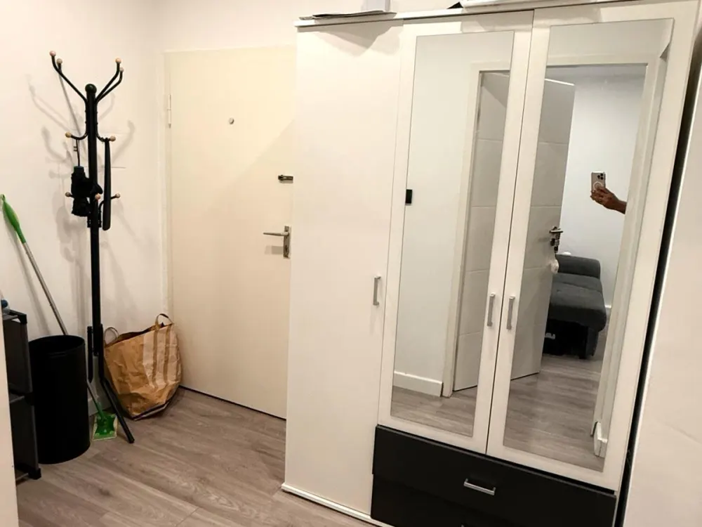 Möblierte Wohnung mit Terrasse, Düsseldorf Innenstadt .ab sofort
