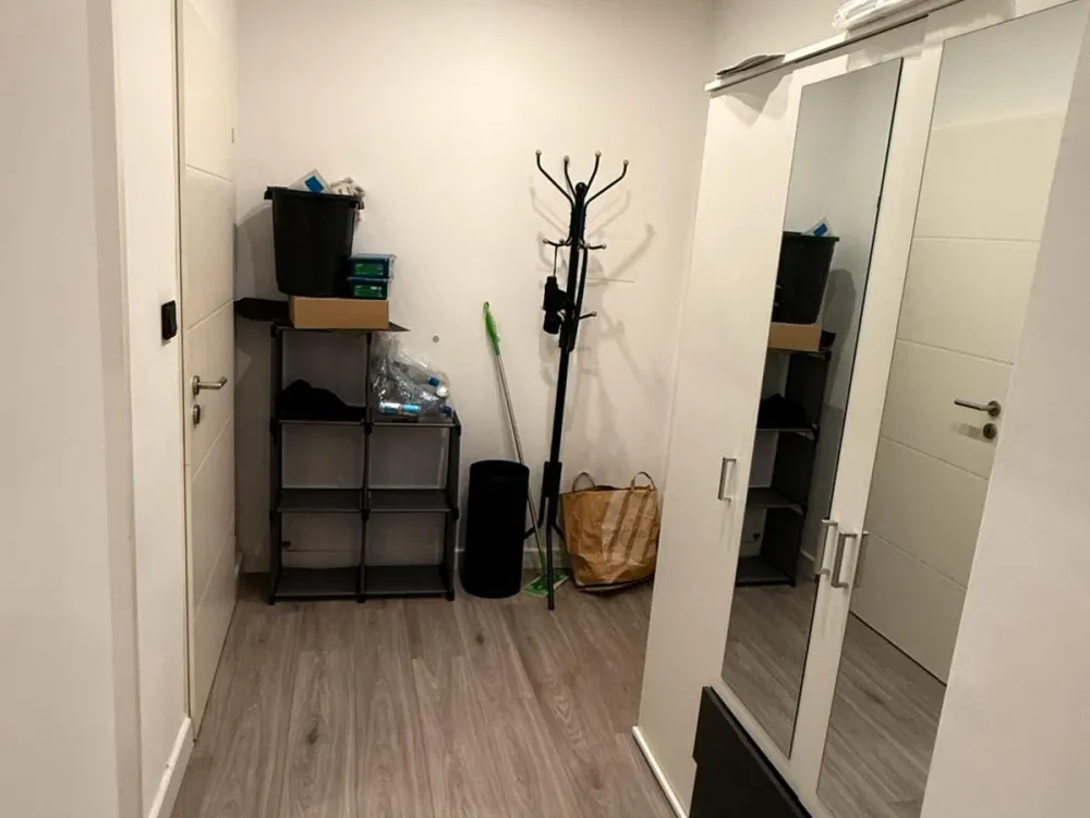 Möblierte Wohnung mit Terrasse, Düsseldorf Innenstadt .ab sofort