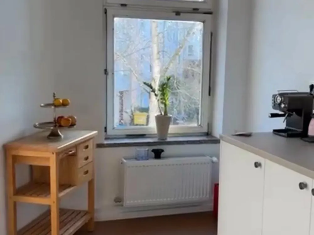 3,5 ZKB - sanierte Altbauwohnung mit EBK - Nachmieter/in gesucht