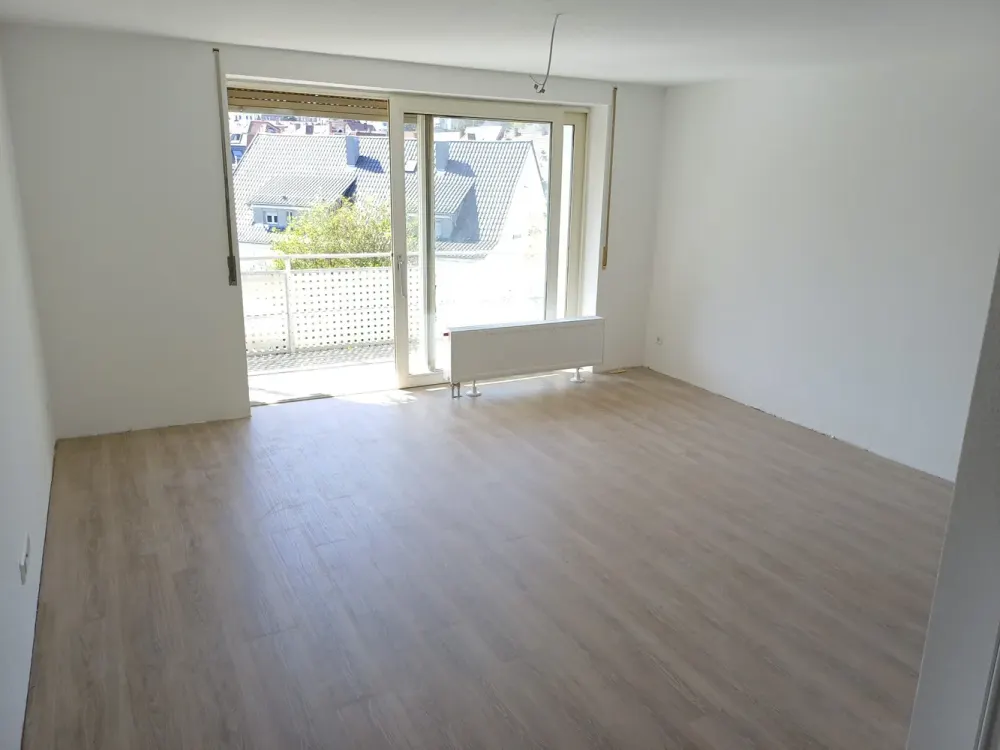Tolle Lage, toller Ausblick,Balkon,Terrasse,grüne Wiese,Erstbezug nach Renovierung,Zustand alles neu
