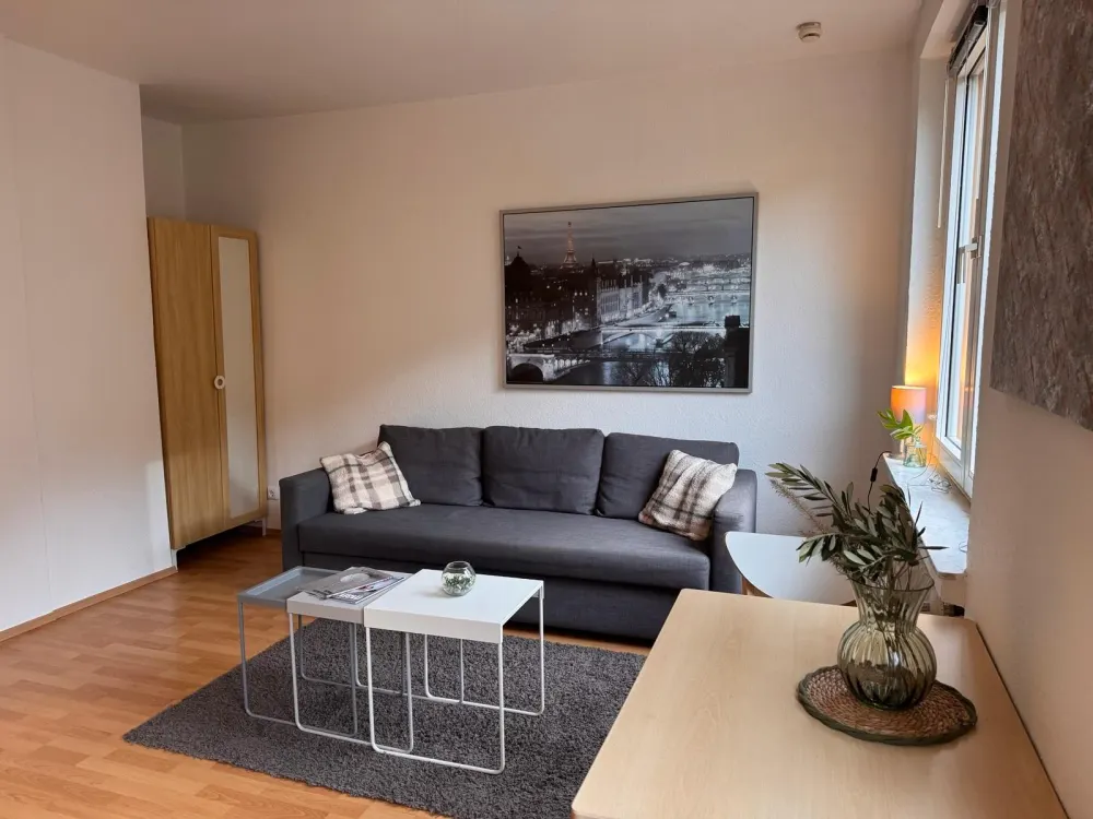Modern möbliertes Apartment in Pempelfort