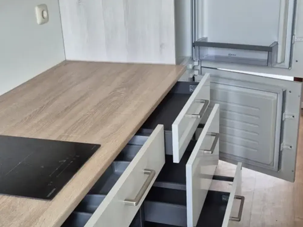Helle 2 Zimmer Wohnung mit Einbauküche mitten in Merheim