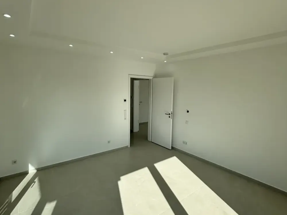 Exklusive Neubau-Penthousewohnung mit weitläufiger Terrasse und besonderem Ausblick