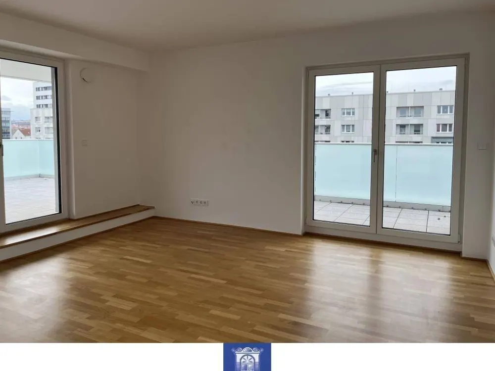 Stilvolle Wohnung mit viel Platz, zwei Bädern und umlaufender Terrasse!