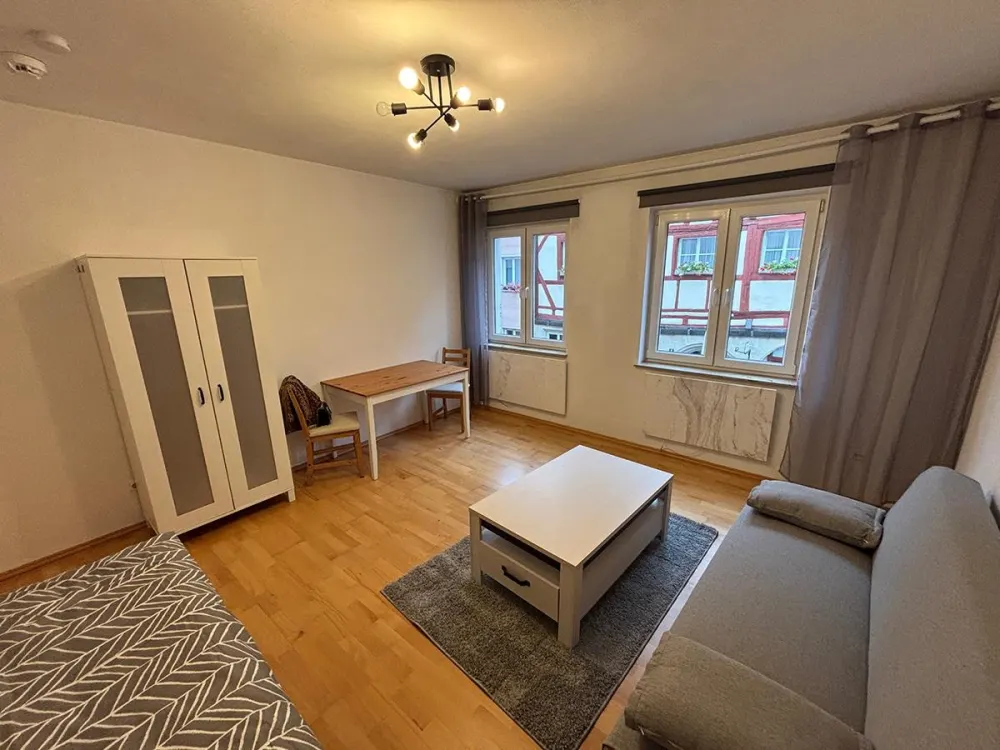 Für Studierende: Vermiete je 1 Zimmer in 2er-WG-Whg. ggü. FAU Nbg