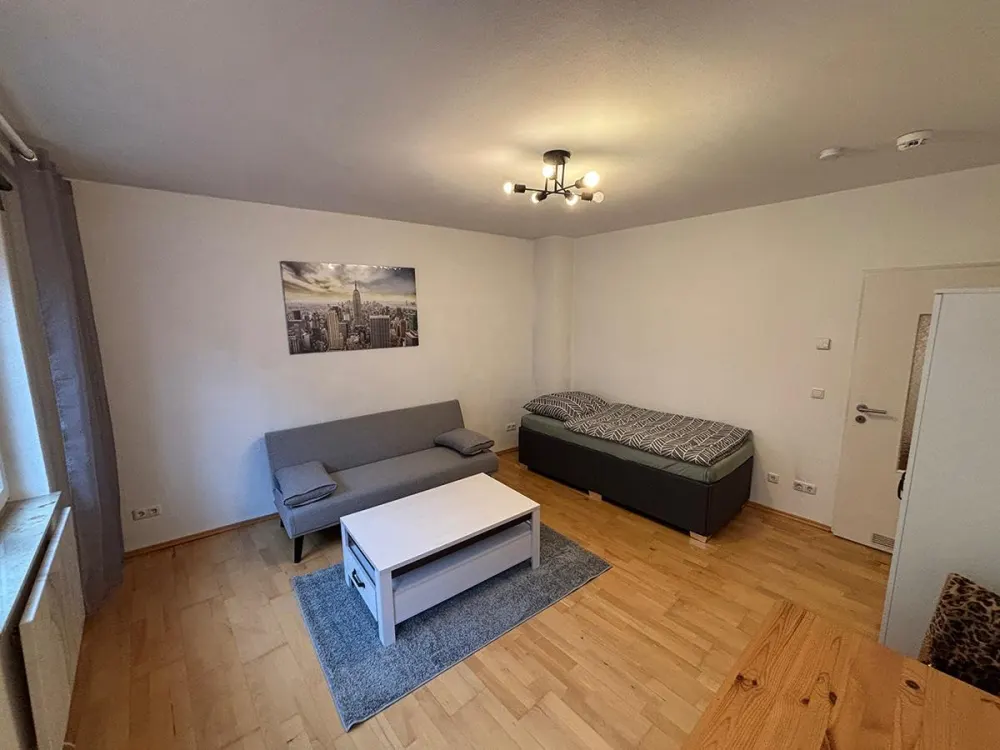 Für Studierende: Vermiete je 1 Zimmer in 2er-WG-Whg. ggü. FAU Nbg